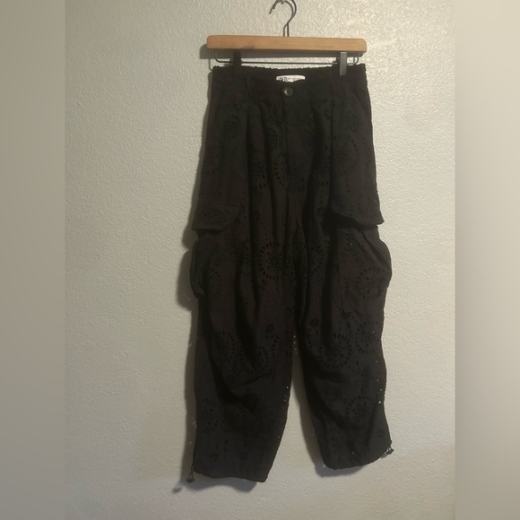 Zara Eyelet Embroidered Cargo Pants - Picture 5 of 10